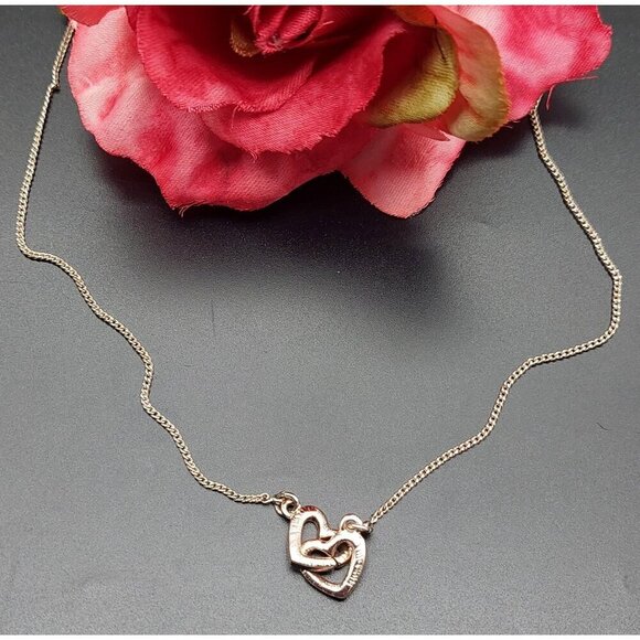 Adorable GUESS Rose Gold Tone Double Heart Pendant Necklace Dainty 16" Long - Picture 2 of 7